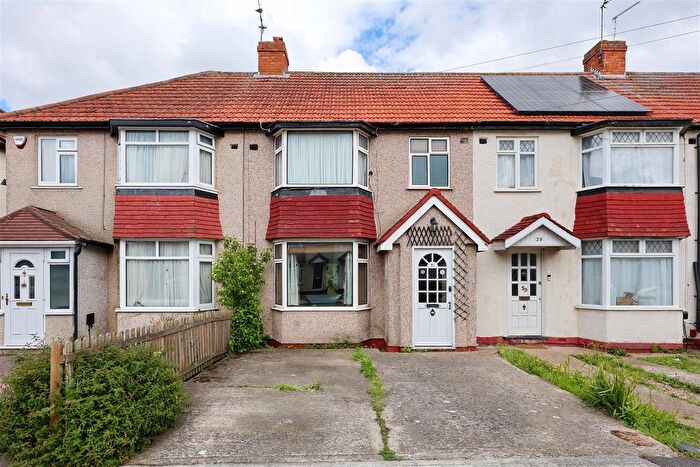 3 Bedroom Terraced House For Sale In Berkeley Road, Hillingdon, UB10