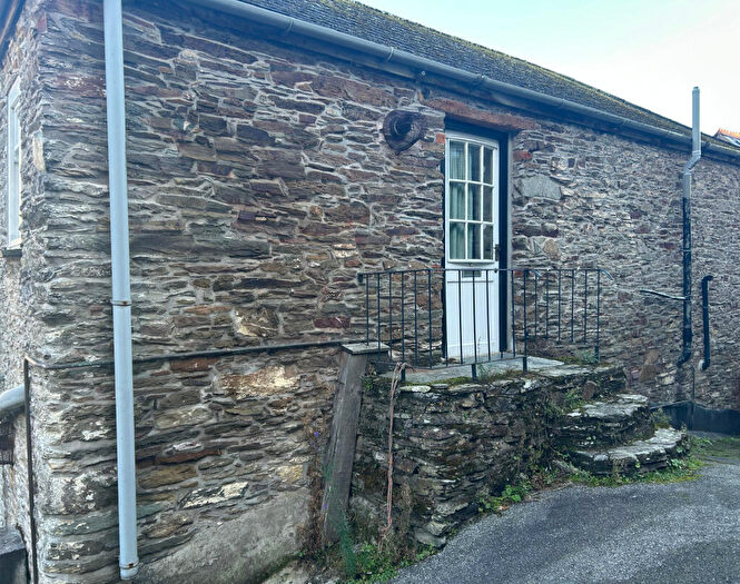 2 Bedroom Flat For Sale In Island House Flat, Hannafore Lane, Looe, Cornwall, PL13
