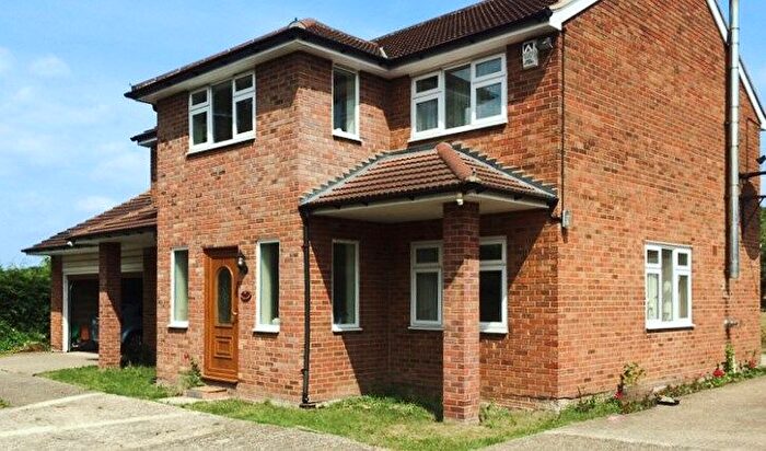 4 Bedroom Detached House For Sale In Hamlet Hill, Roydon, CM19