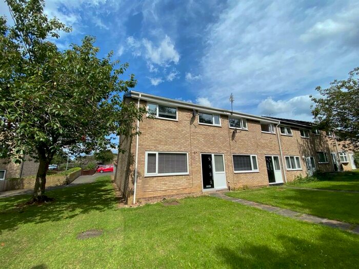 3 Bedroom Semi-Detached House To Rent In Southward Way, Holywell, Whitley Bay, NE25