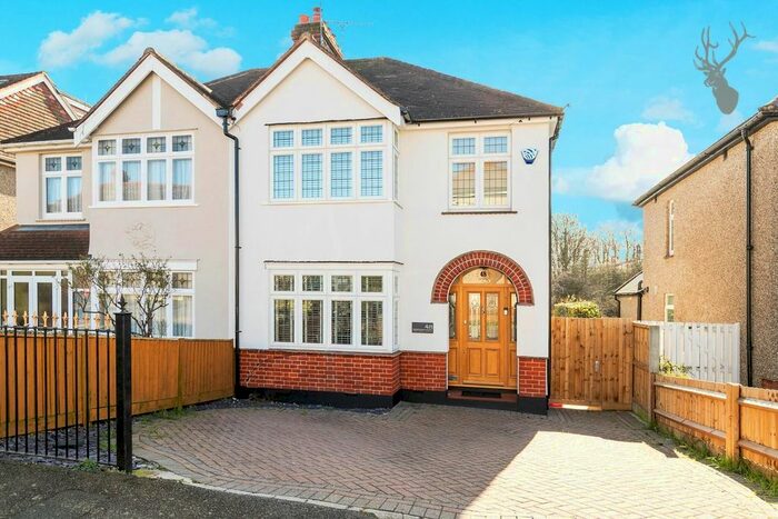 3 Bedroom Semi-Detached House To Rent In Westwood Avenue, Brentwood, CM14