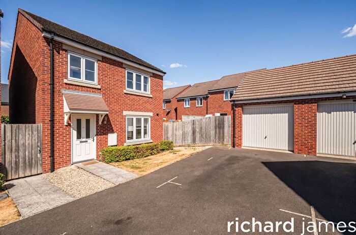 4 Bedroom Detached House For Sale In The Stones, Purton, SN5