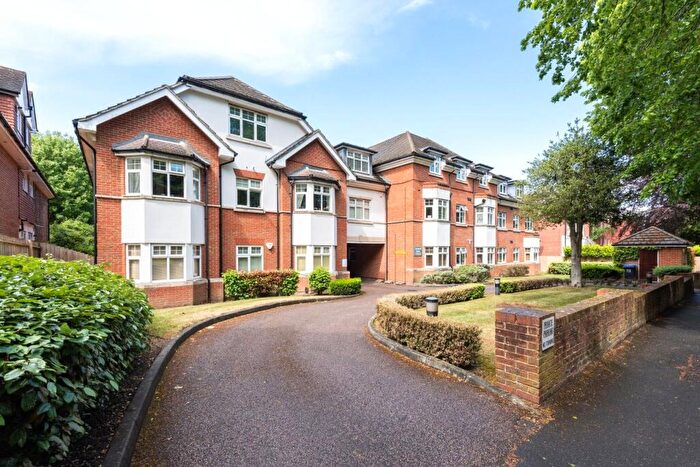2 Bedroom Apartment For Sale In Albion Road, Sutton, Surrey, SM2