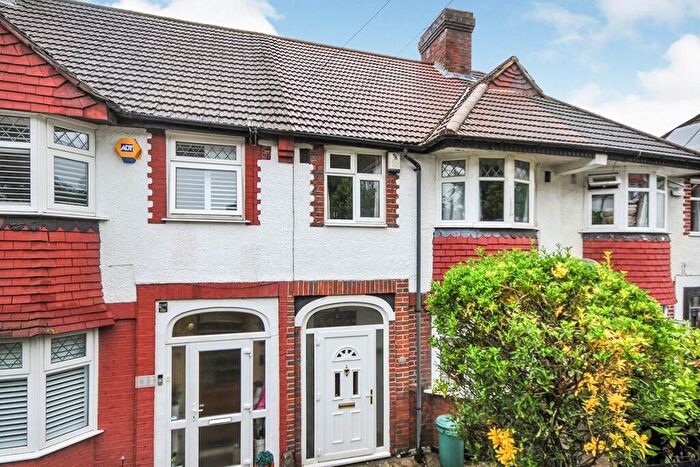 3 Bedroom Terraced House To Rent In Castlewood Drive, London, SE9