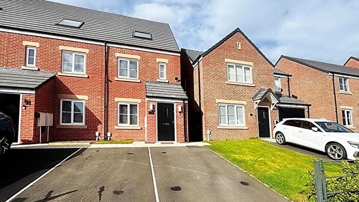 3 Bedroom End Of Terrace House For Sale In Anderson Way, Wallsend, NE28