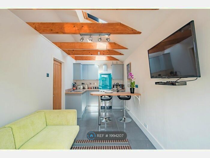 1 Bedroom Bungalow To Rent In California Row, Wingham Well, Canterbury, CT3