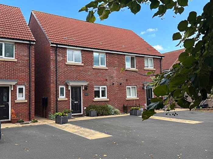 3 Bedroom Semi Detached House For Sale In Chestnut Drive, Boroughbridge, YO51