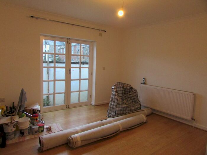 2 Bedroom Flat To Rent In Causeway Lane, Penzance, TR18
