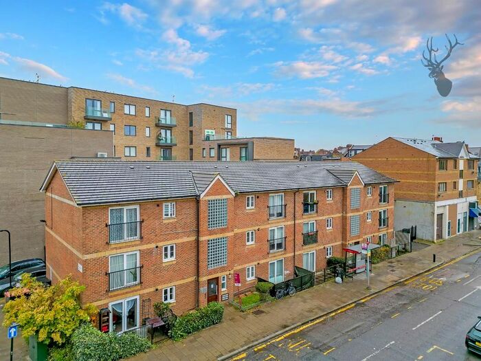 2 Bedroom Flat To Rent In Northwold Road, Clapton, London, E5