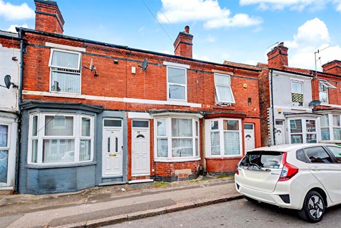 2 Bedroom Terraced House To Rent In Windermere Road, Nottingham, NG7