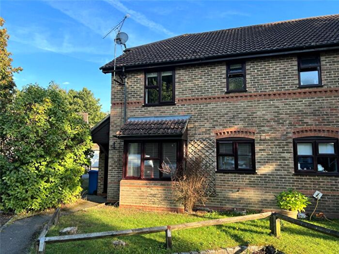 1 Bedroom Semi-Detached House To Rent In Ruth Close, Farnborough, Rushmoor, GU14