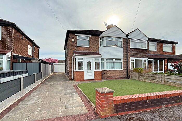 3 Bedroom Semi Detached House For Sale In Blakemere Avenue, Sale, M33