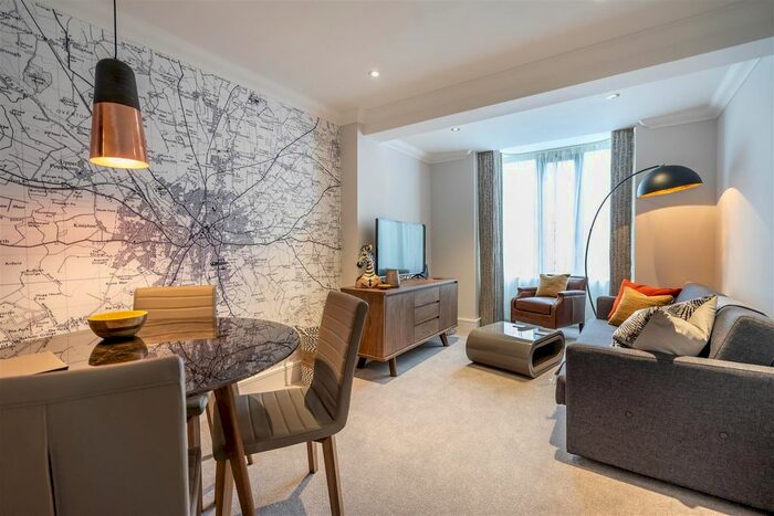 1 Bedroom Flat To Rent In London Mews, Hawthorn Grove, York, YO31