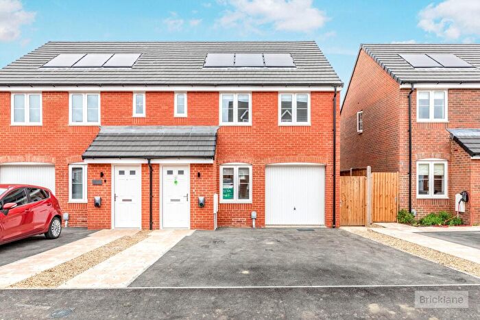 3 Bedroom House To Rent In Bradshaw Close, Market Harborough, LE16