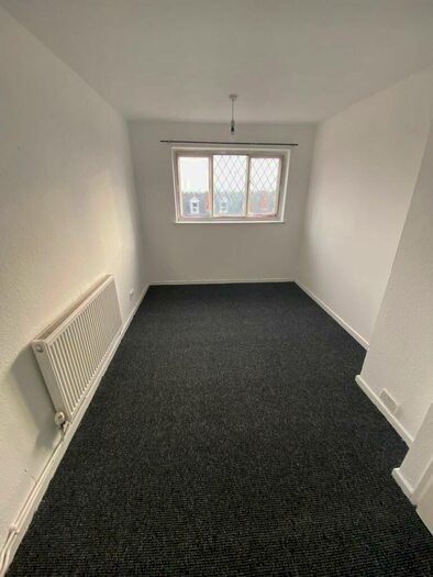 3 Bedroom Maisonette To Rent In Scribbans Close, Smethwick, West Midlands, B66