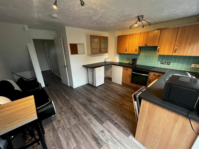 4 Bedroom Property To Rent In Station Road, Severn Beach, Bristol, BS35