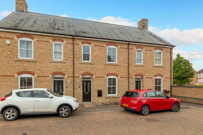 3 Bedroom Terraced House To Rent In Charlotte Avenue, Stotfold, Hitchin, SG5