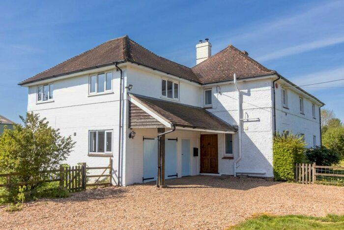 5 Bedroom Farm House To Rent In Hattingley, Medstead, GU34