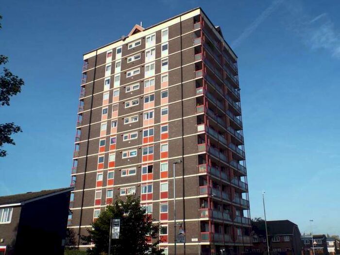 2 Bedroom Flat To Rent In Hayden Court, Manchester, M40