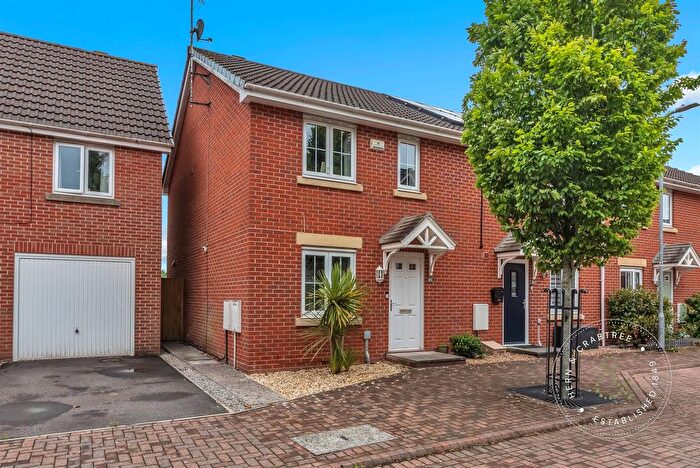 3 Bedroom End Terrace House For Sale In Maes Y Llech, Radyr, Cardiff, CF15
