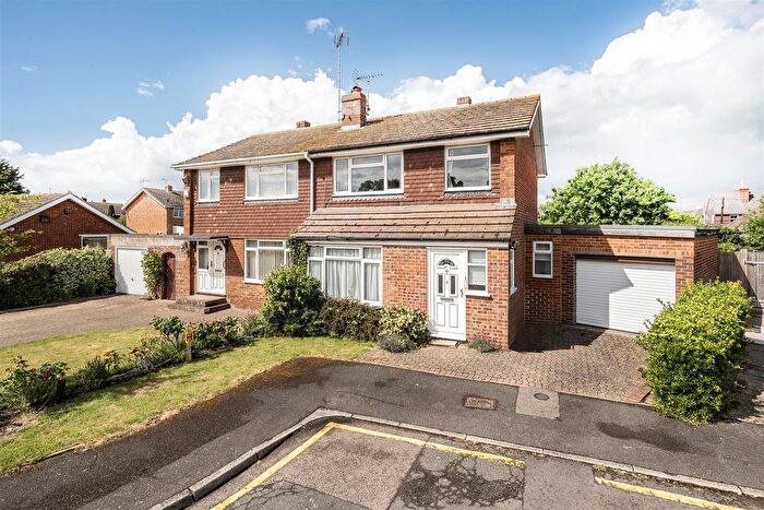 3 Bedroom Semi Detached House For Sale In Rushford Close, Headcorn, Ashford, TN27