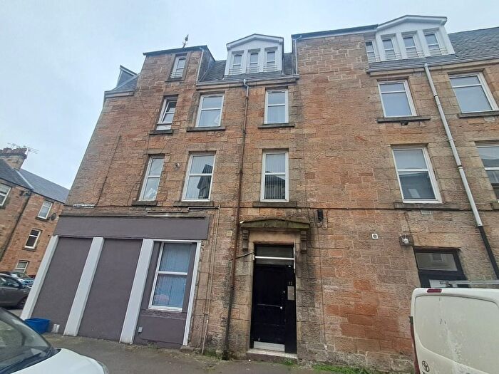 2 Bedroom Flat To Rent In Bayne Street, Stirling Town, Stirling, FK8