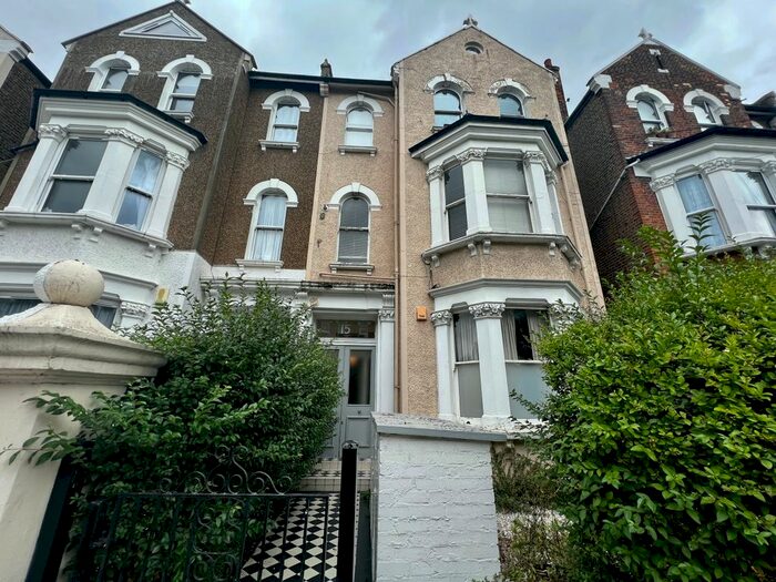 1 Bedroom Flat To Rent In Sisters Avenue, London, SW11