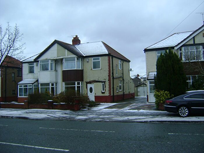 3 Bedroom Semi-Detached House To Rent In Bradford Road, Bolton, BL3