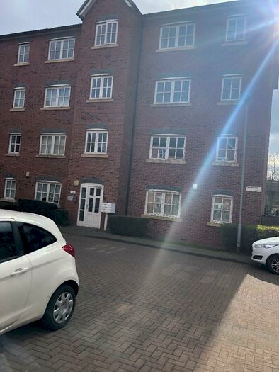 2 Bedroom Flat To Rent In Grosvenor Wharf Road, Ellesmere Port, Cheshire, CH65