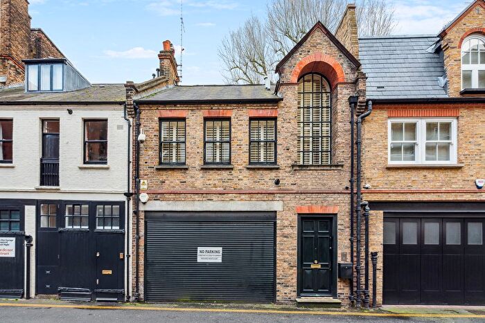 2 Bedroom Mews To Rent In Egerton Gardens Mews, London, SW3