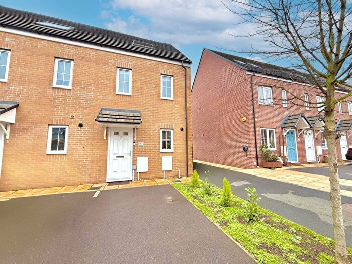 3 Bedroom End Terrace House For Sale In Tilling Green, Dunstable, LU5