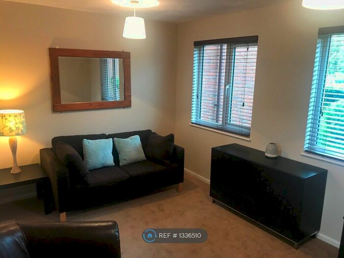 1 Bedroom Flat To Rent In London, London, SW17