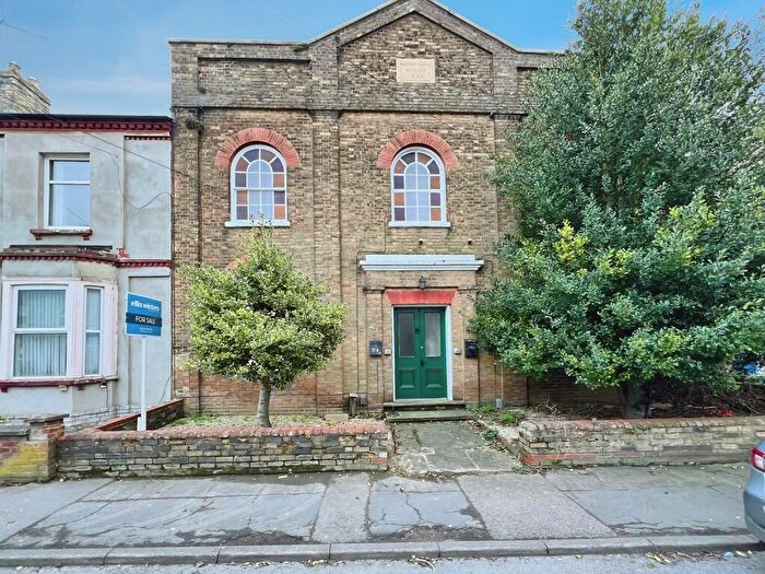 3 Bedroom Terraced House For Sale In Victoria Road, Wisbech, PE13