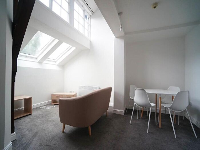 1 Bedroom Apartment To Rent In Garth Road, Bangor, LL57