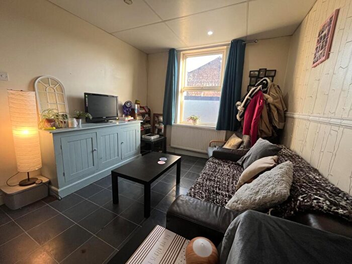 2 Bedroom House To Rent In Picton Road, Liverpool, L15