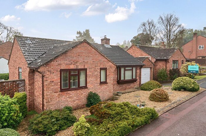 3 Bedroom Bungalow For Sale In Lockyer Crescent, Tiverton, EX16