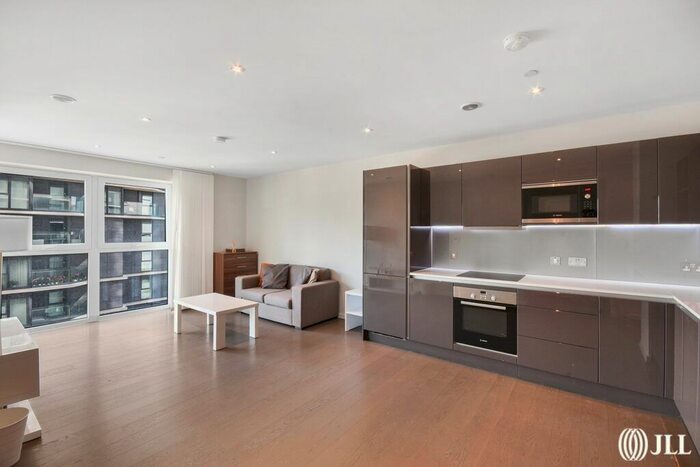 1 Bedroom Flat To Rent In Glasshouse Gardens, London, E20