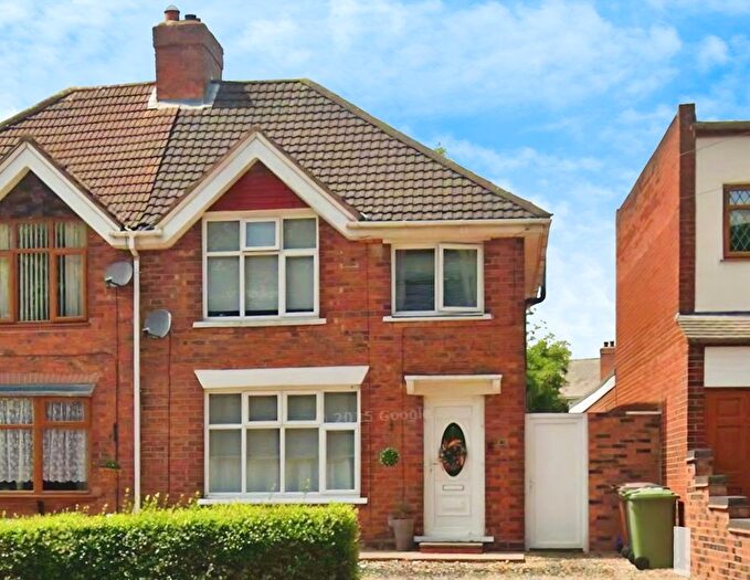 3 Bedroom Semi-Detached House To Rent In Coalpool Lane, Walsall, WS3