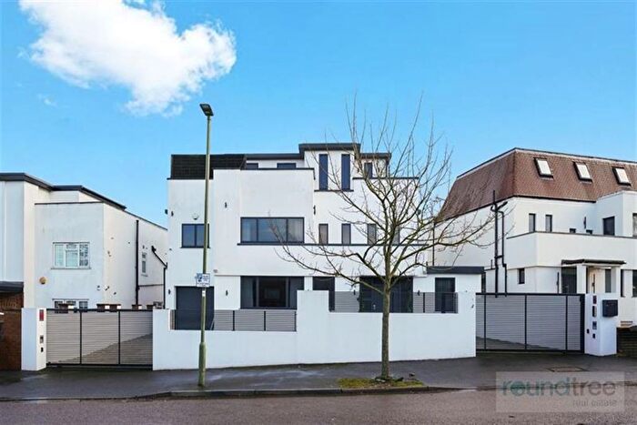5 Bedroom Detached House For Sale In Ashley Lane, Hendon, NW4