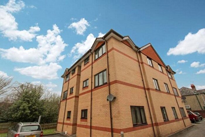 1 Bedroom Flat For Sale In Nightingale Grove, Southampton, SO15