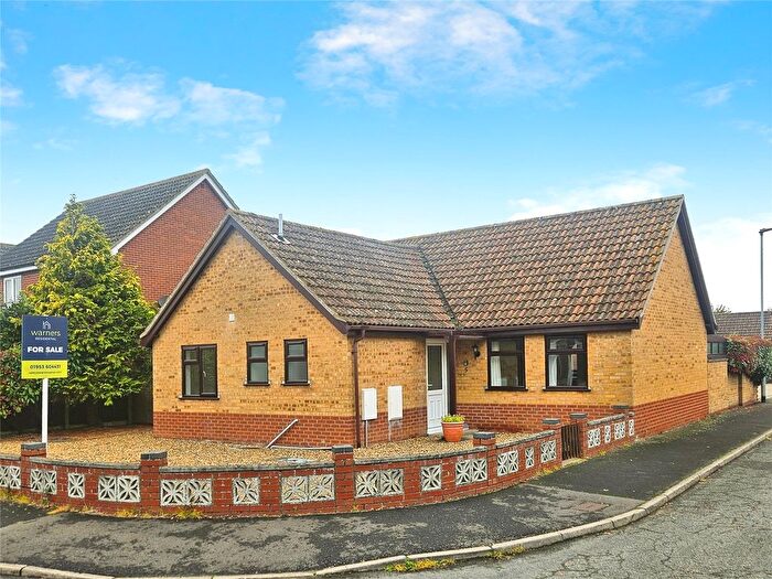 3 Bedroom Bungalow For Sale In Dussindale, Wymondham, Norfolk, NR18