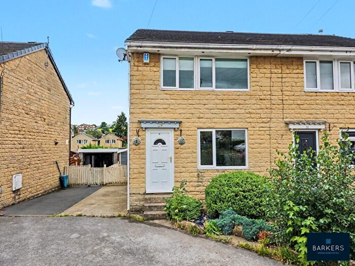 3 Bedroom Semi-Detached House For Sale In Clarence Street, Cleckheaton, BD19