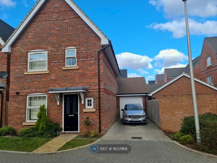 3 Bedroom Detached House To Rent In Sea Buckthorn, Shinfield, Reading, RG2