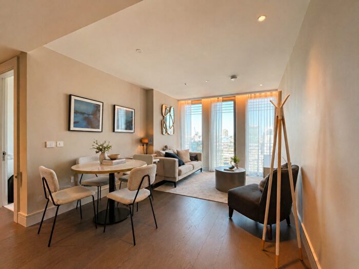 2 Bedroom Flat To Rent In One Bishopsgate Plaza, Houndsditch, City Of London, London, EC3A