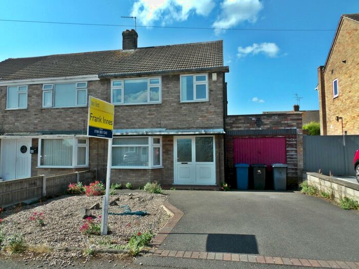 3 Bedroom House To Rent In Clumber Drive, Radcliffe-on-Trent, NG12