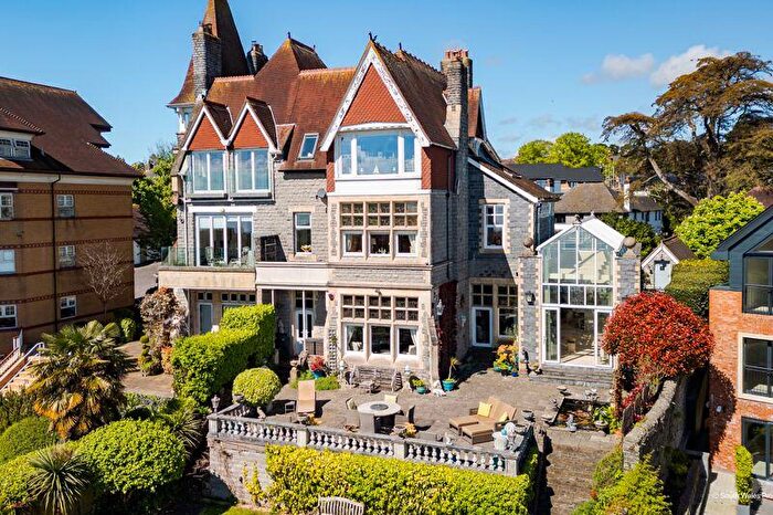 4 Bedroom Semi-Detached House For Sale In Bridgeman Road, Penarth, CF64