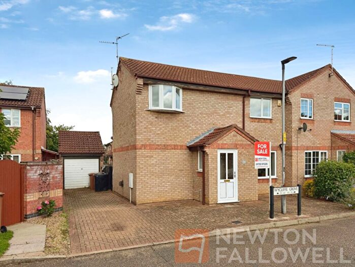 3 Bedroom Semi-Detached House For Sale In Wycliffe Grove, Werrington, Peterborough, PE4