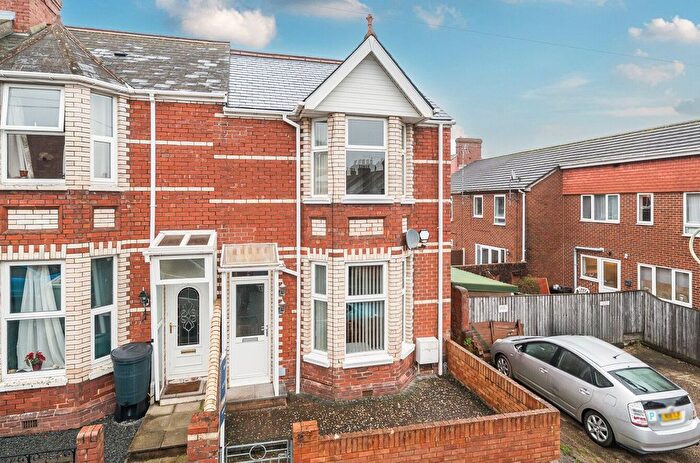 3 Bedroom End Of Terrace House For Sale In Landhayes Road, Exeter, EX4