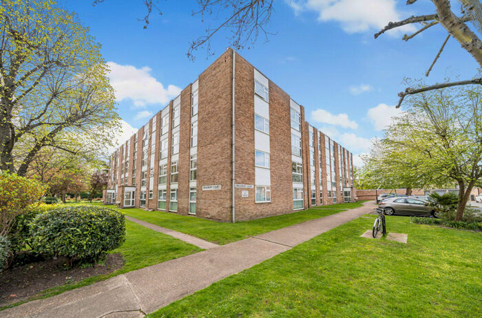 3 Bedroom Apartment To Rent In St. Johns Park, London, SE3