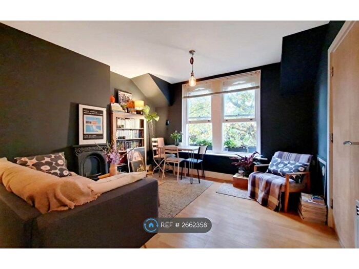 Studio To Rent In Breakspears Road, London, SE4